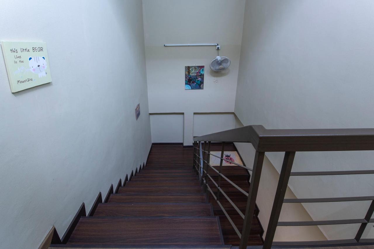 Oyo 90231 Hotel By The Park Plt Johor Bahru Esterno foto